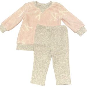 Calvin Klein Baby Girl Warm Plush Pajama Or Casual Outfit Pink 12 Months EUC